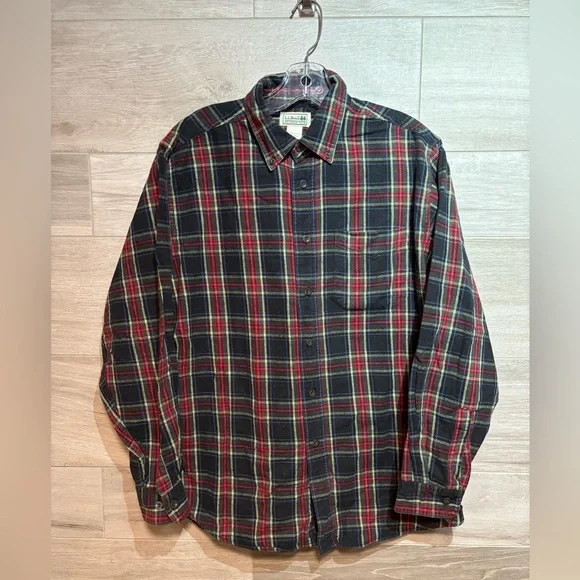 L.L.Bean Scotch Plaid Flannel Shirt Size M-Reg - Picture 2 of 7